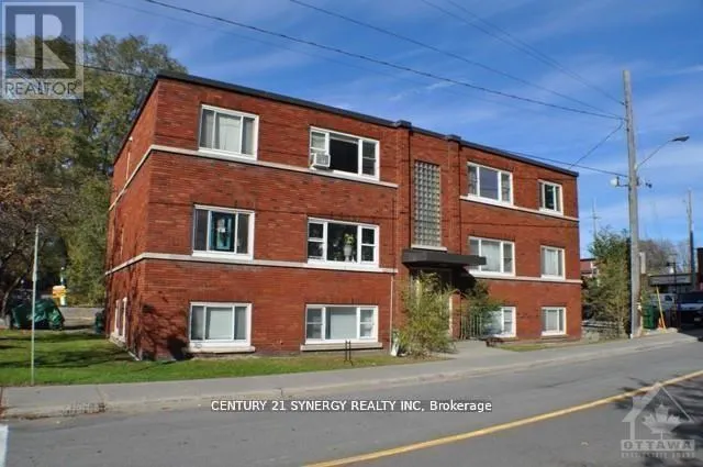 3 - 151 HOLMWOOD AVENUE