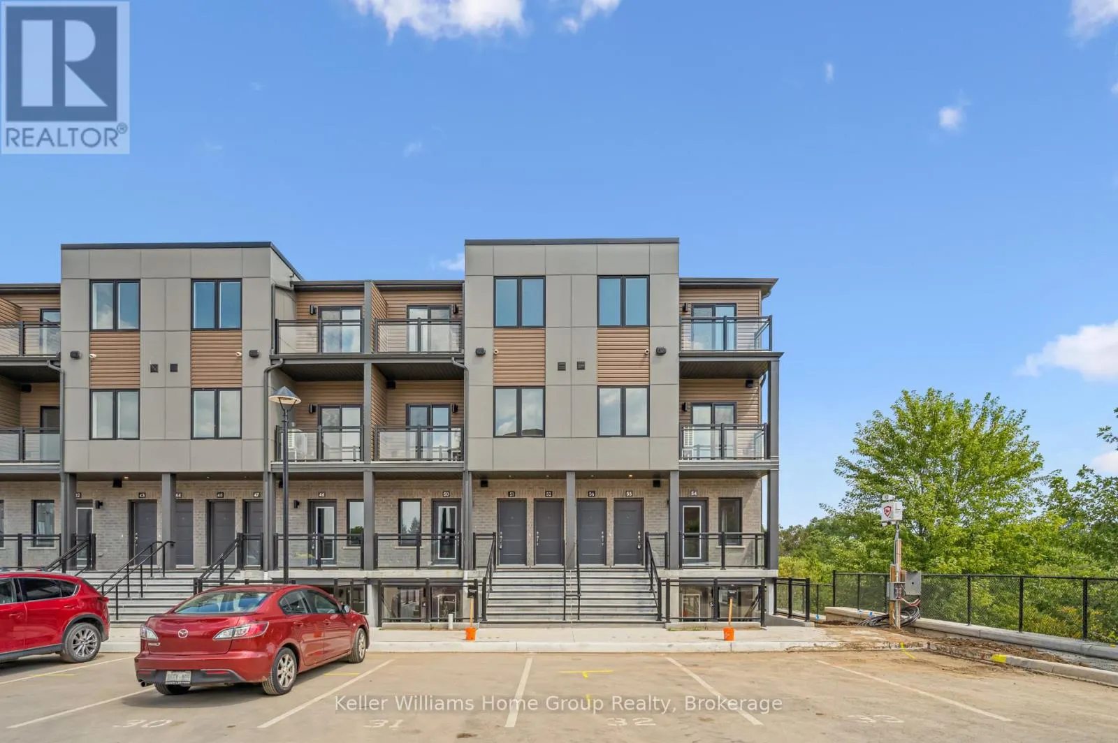 55 - 940 ST DAVID STREET N, #55