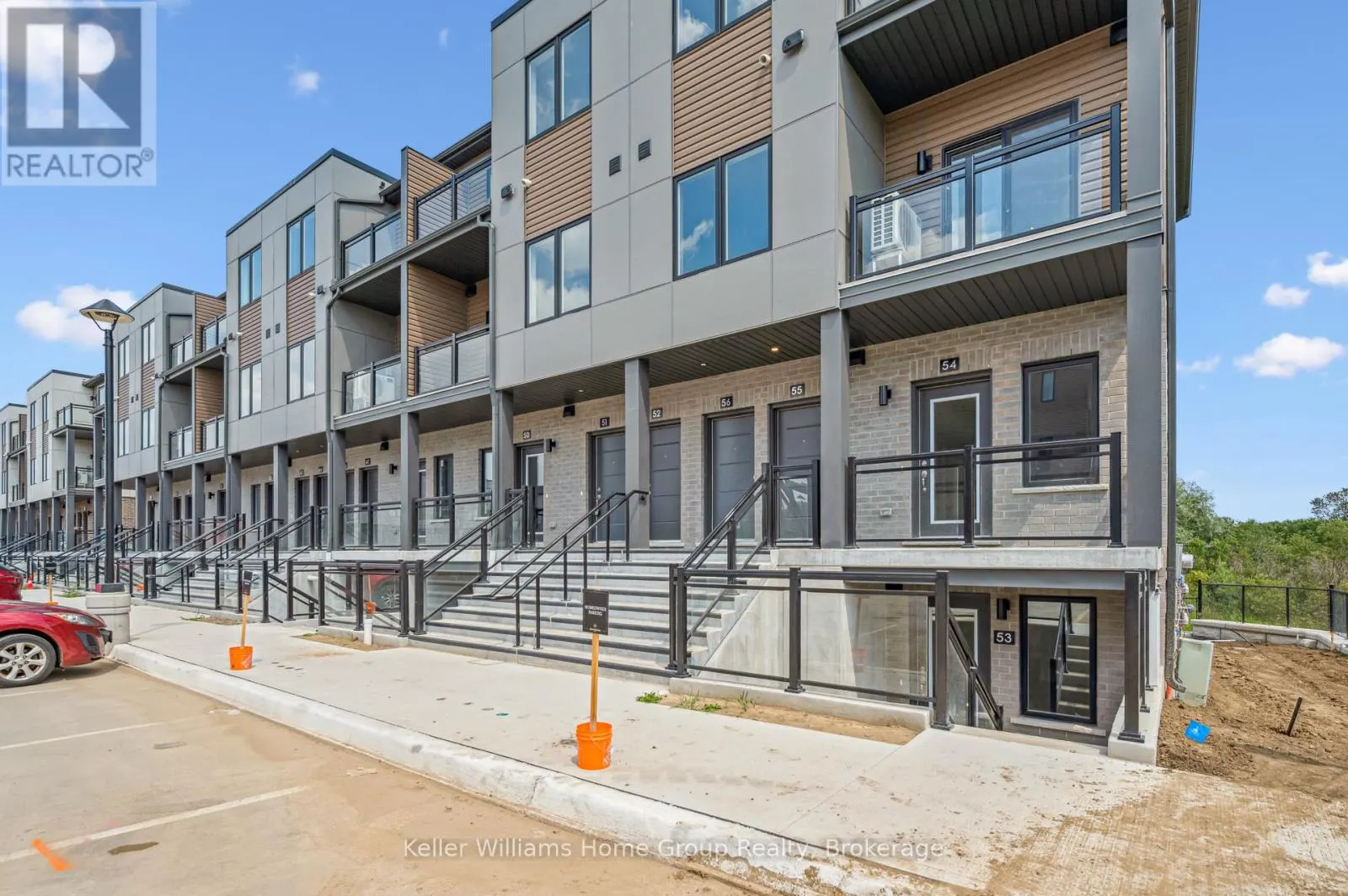 55 - 940 ST DAVID STREET N, #55