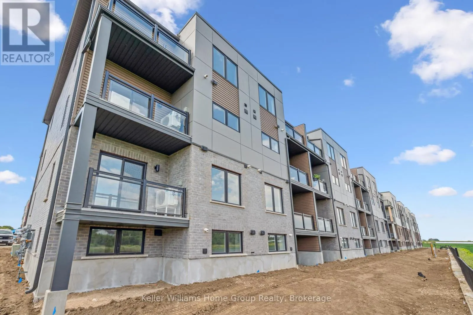 55 - 940 ST DAVID STREET N, #55