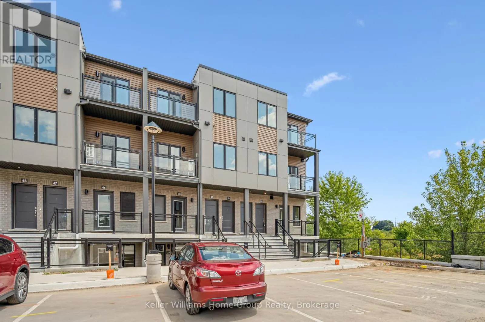 55 - 940 ST DAVID STREET N, #55