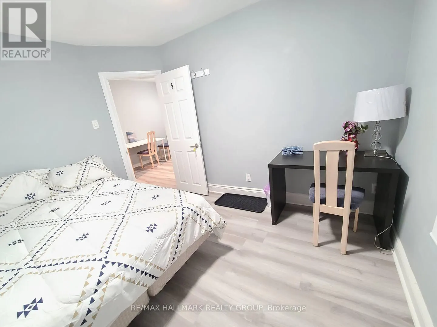 474 SOMERSET STREET W