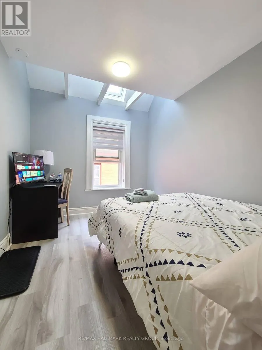 474 SOMERSET STREET W
