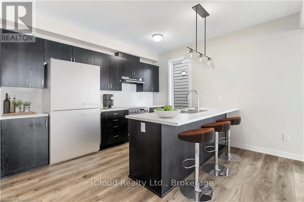 318 CATSFOOT WALK
