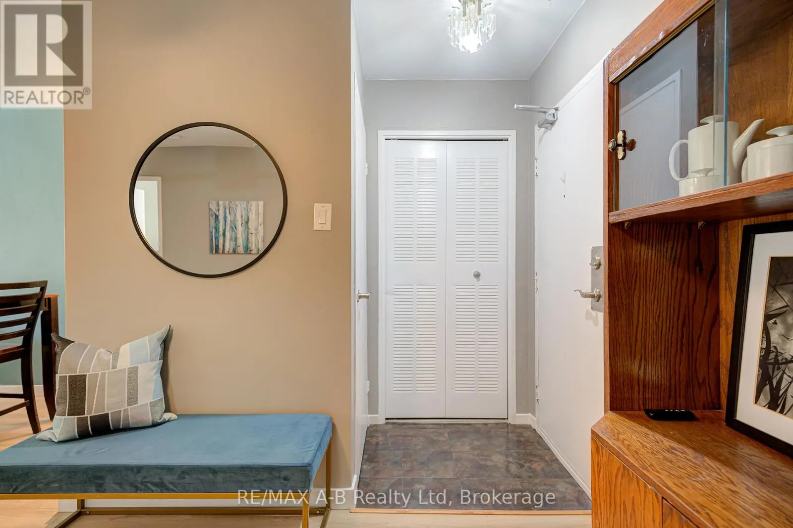 101 - 583 MORNINGTON AVENUE, #101