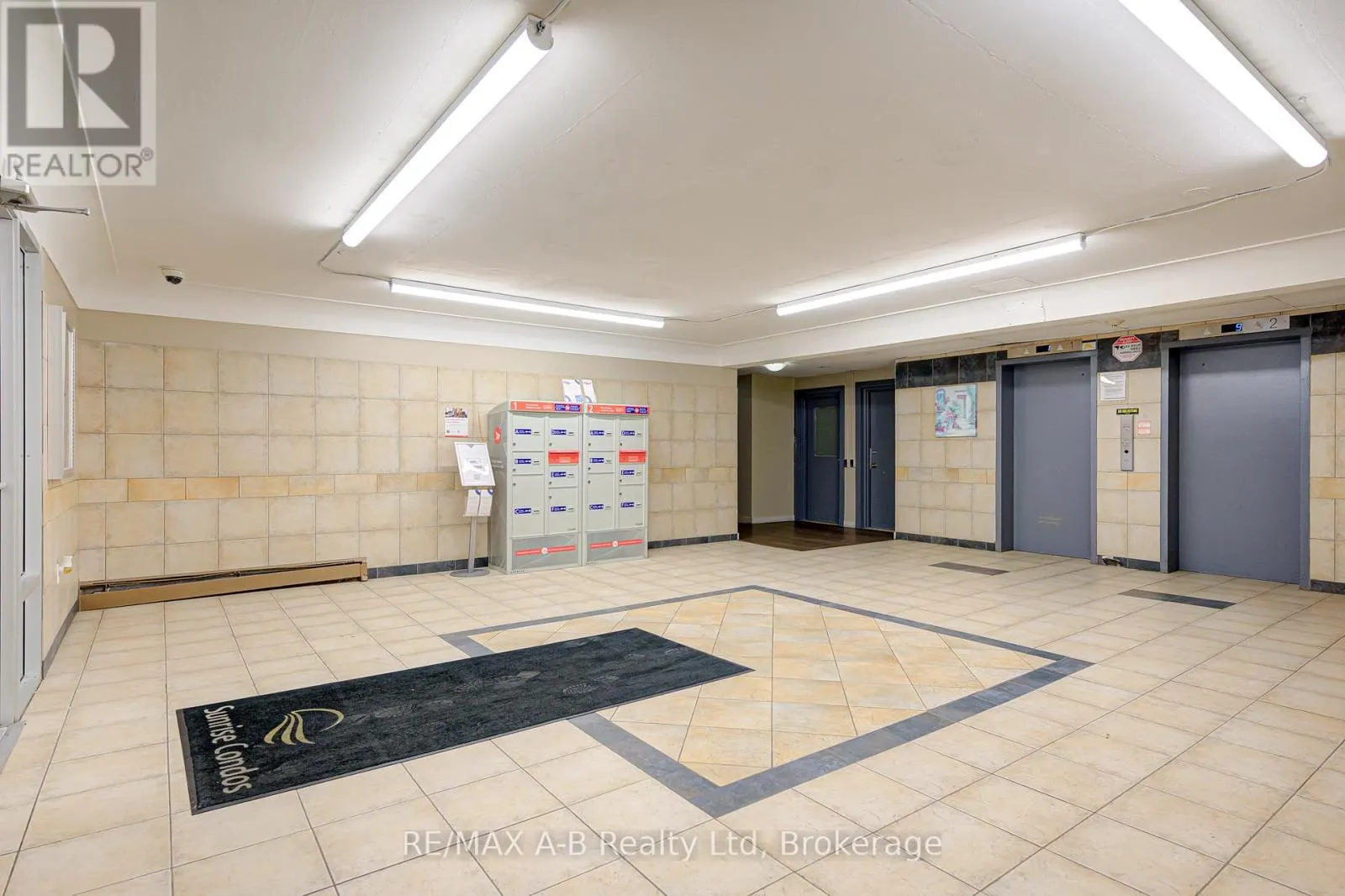 101 - 583 MORNINGTON AVENUE, #101