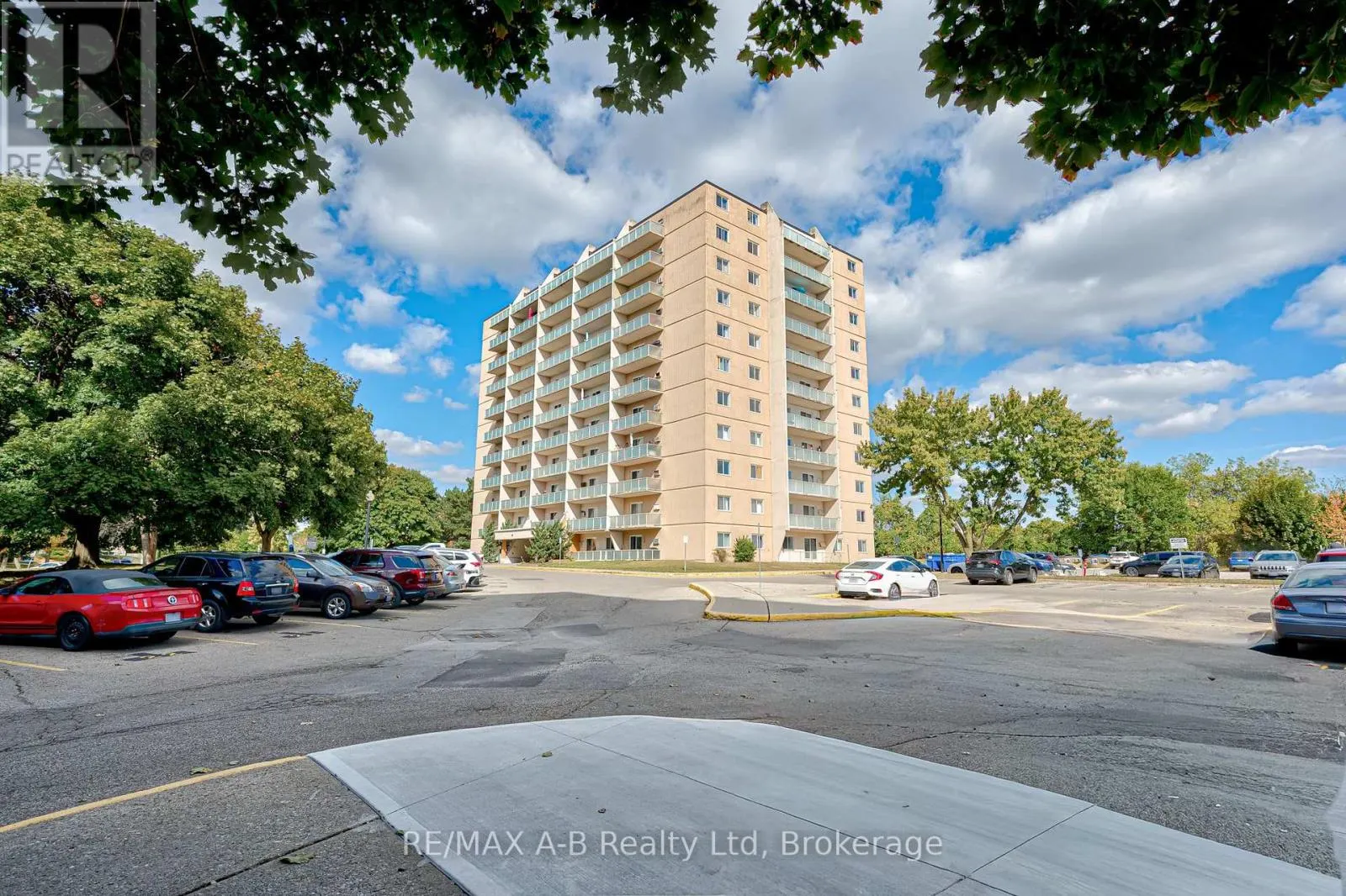 101 - 583 MORNINGTON AVENUE, #101