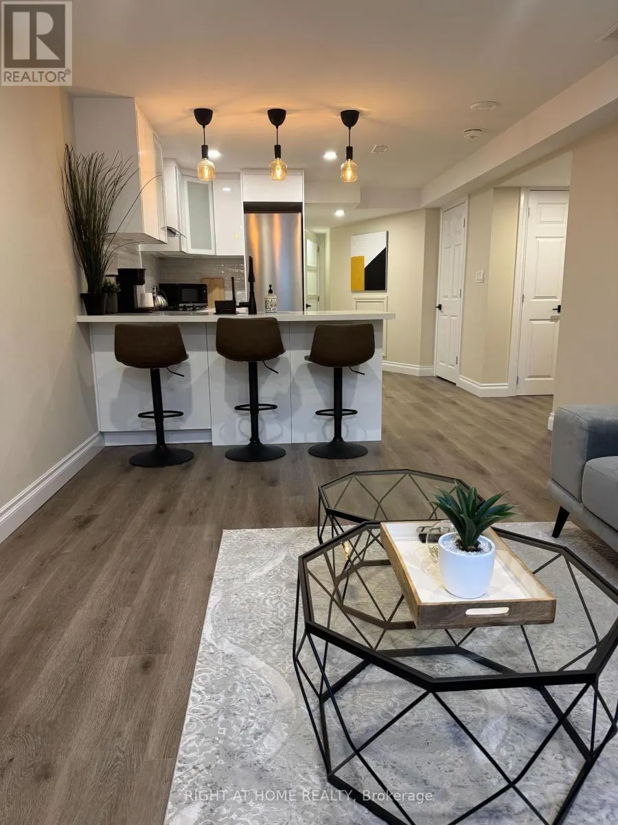 LOWER - 174 CURZON CRESCENT