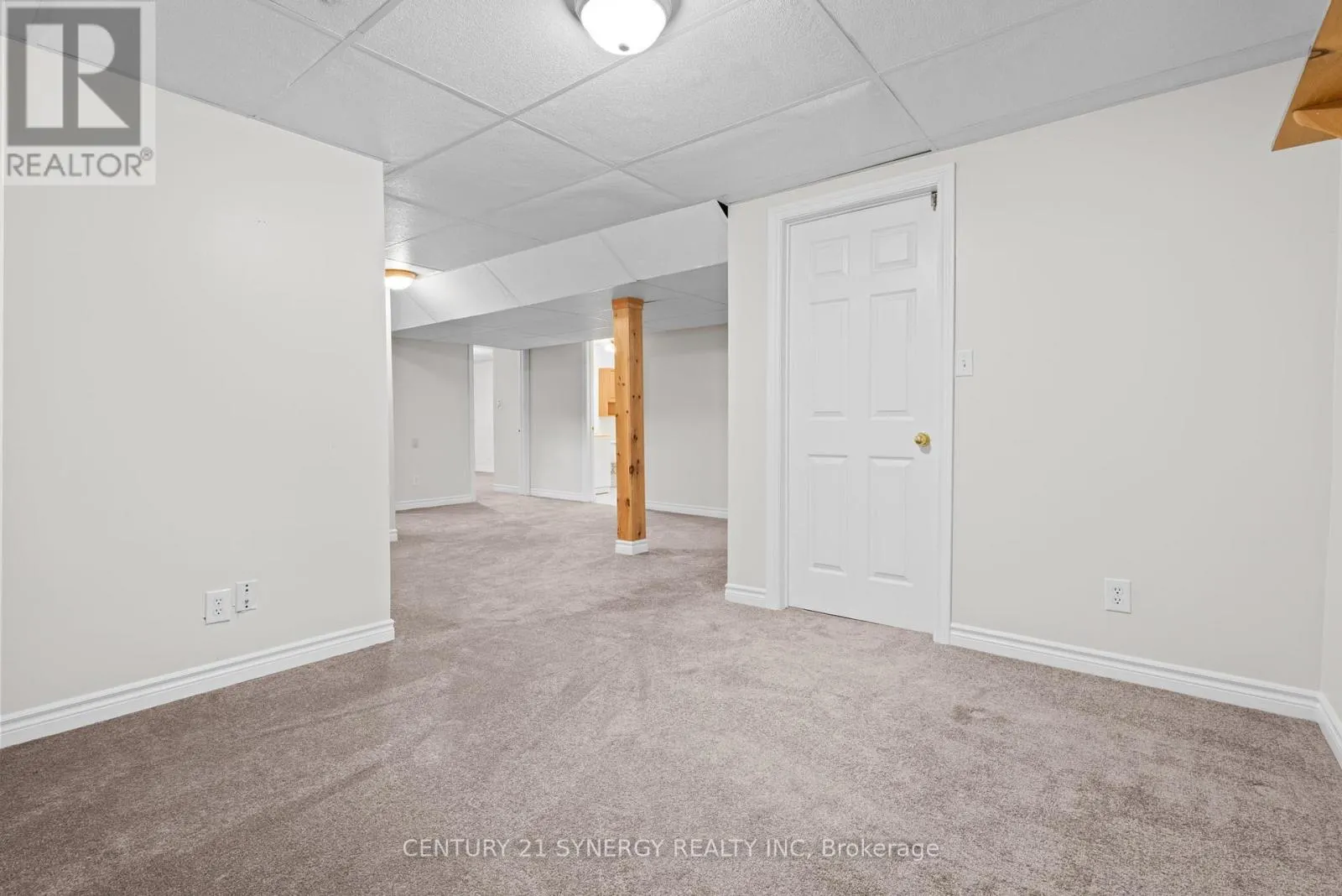 20 PARKSIDE CRESCENT