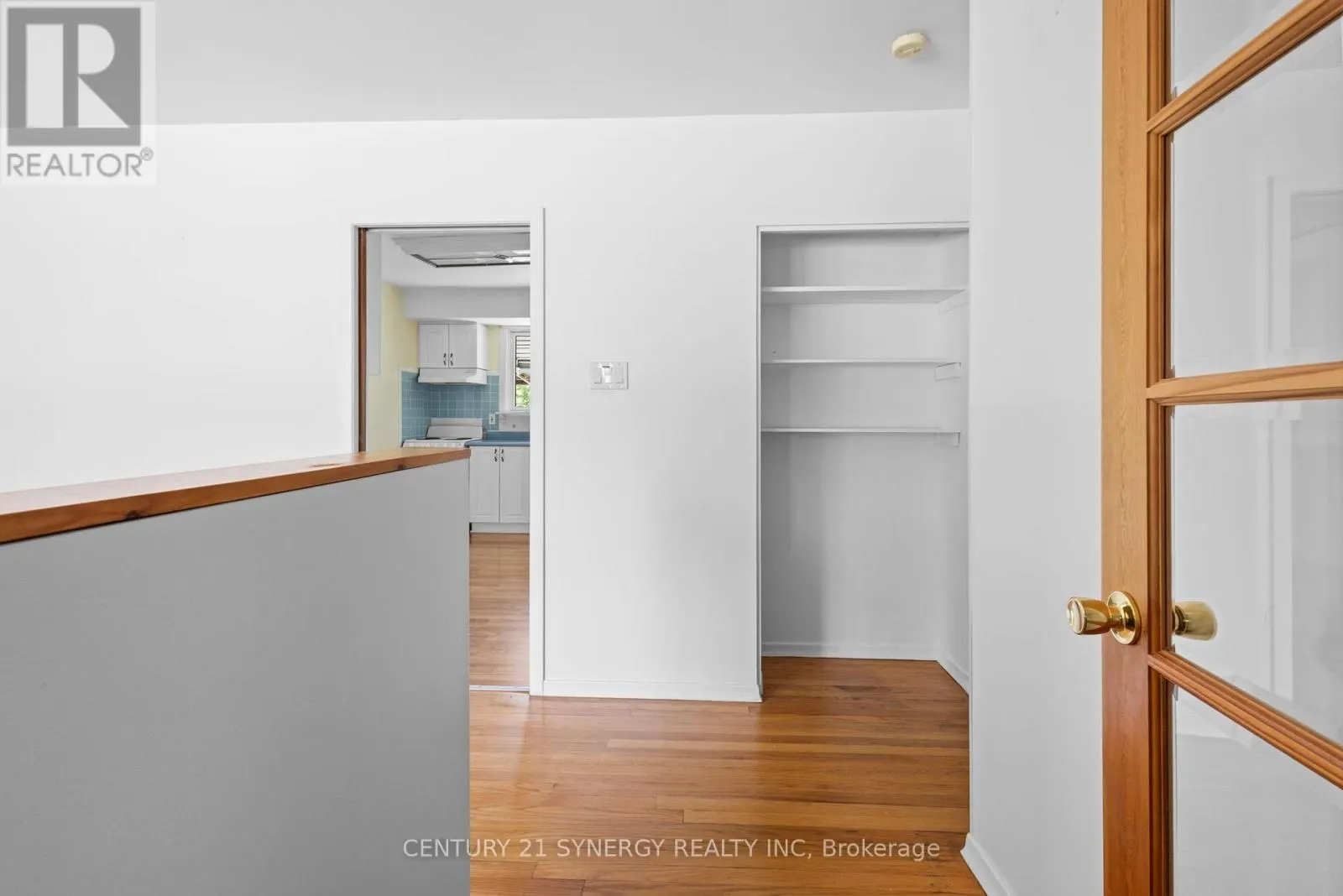 20 PARKSIDE CRESCENT