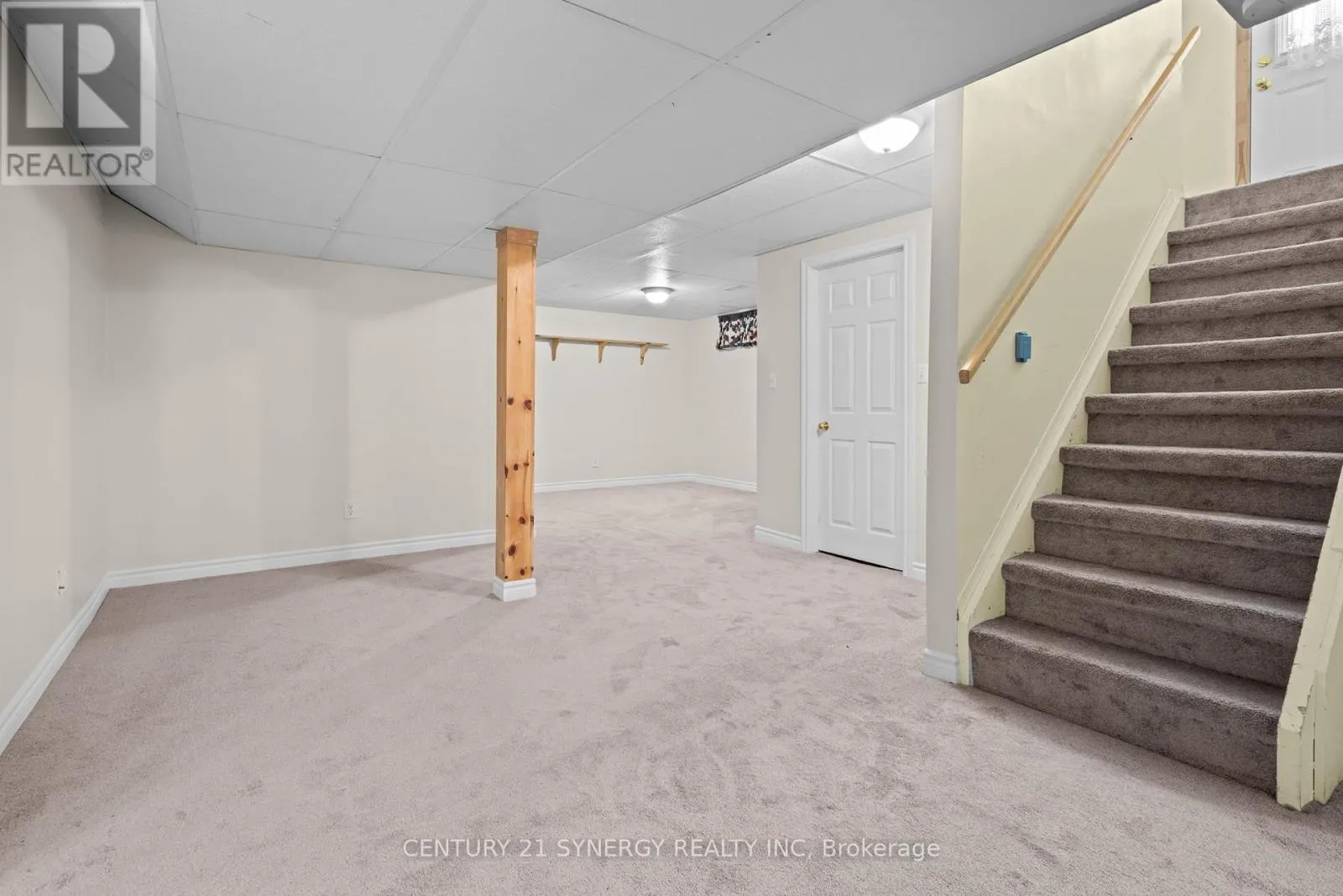 20 PARKSIDE CRESCENT