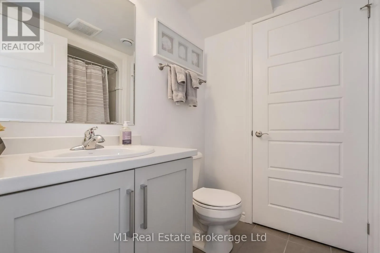 LOWER UNIT - 898D GZOWSKI STREET, #Lower Unit