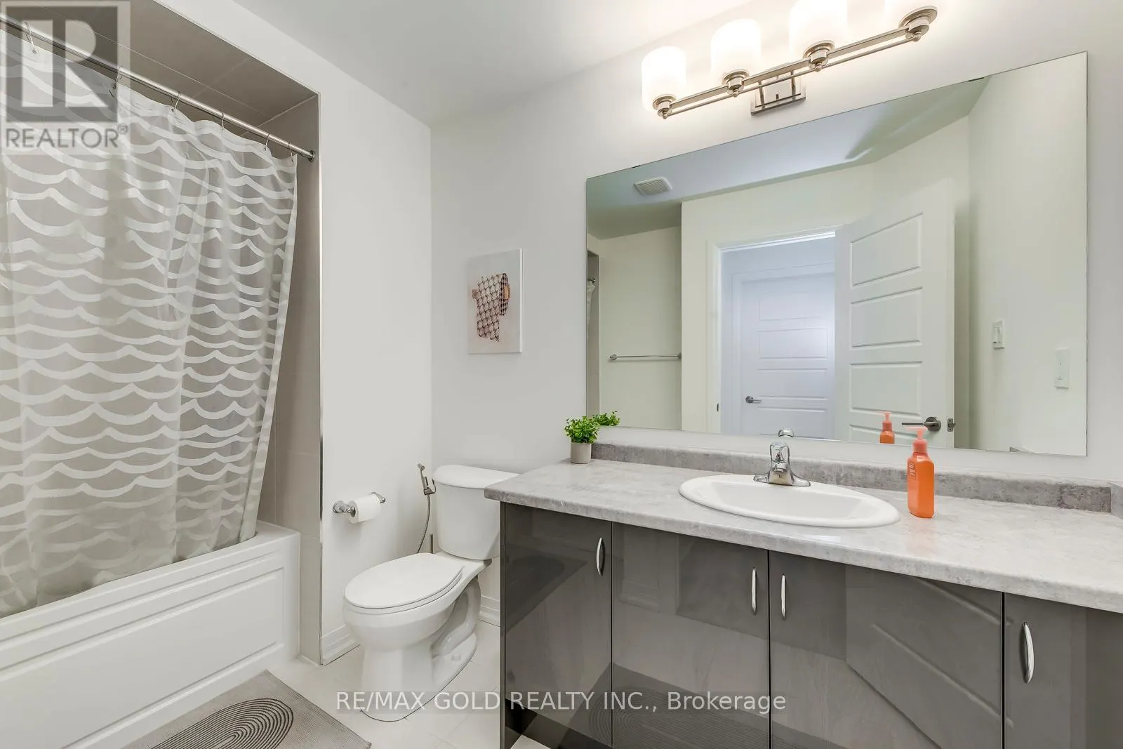 43 GEORGE BRIER DRIVE W
