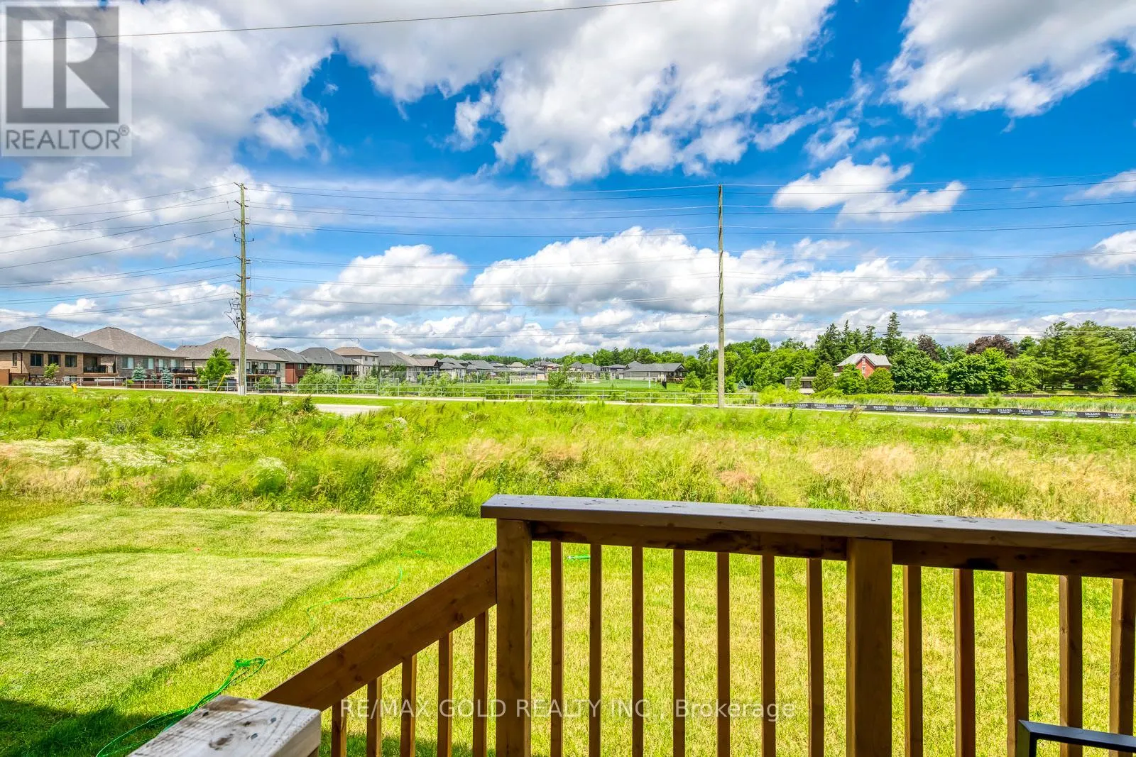 43 GEORGE BRIER DRIVE W