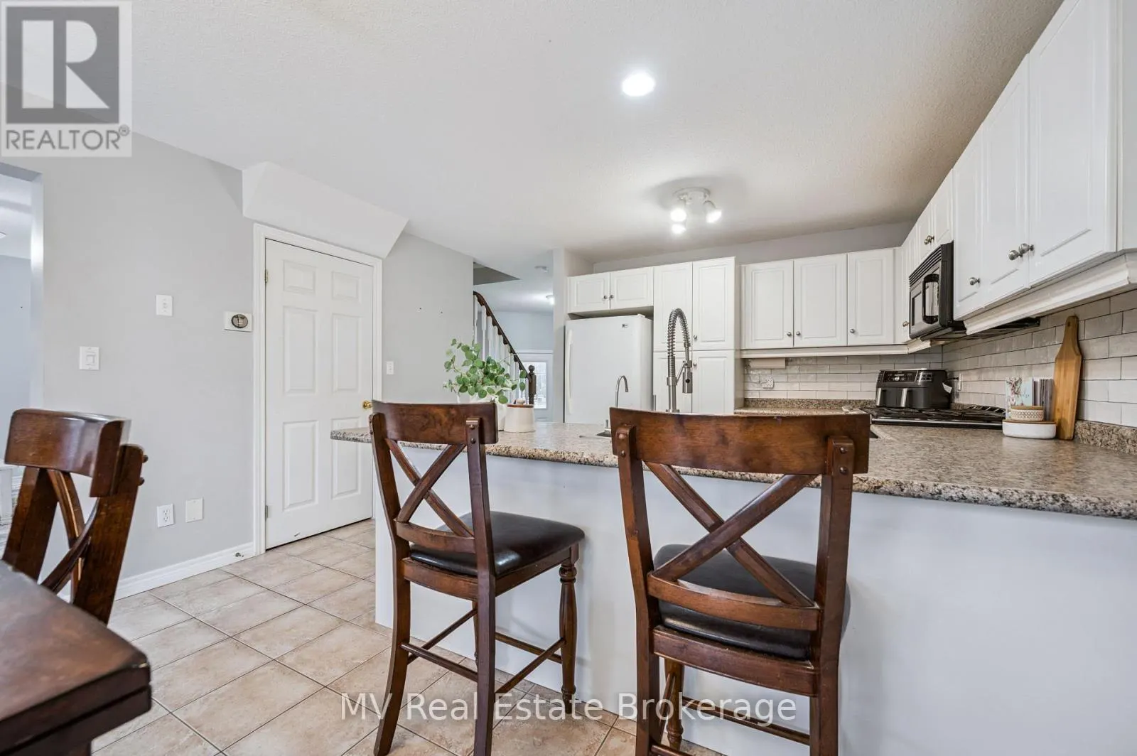 539 BLACK STREET