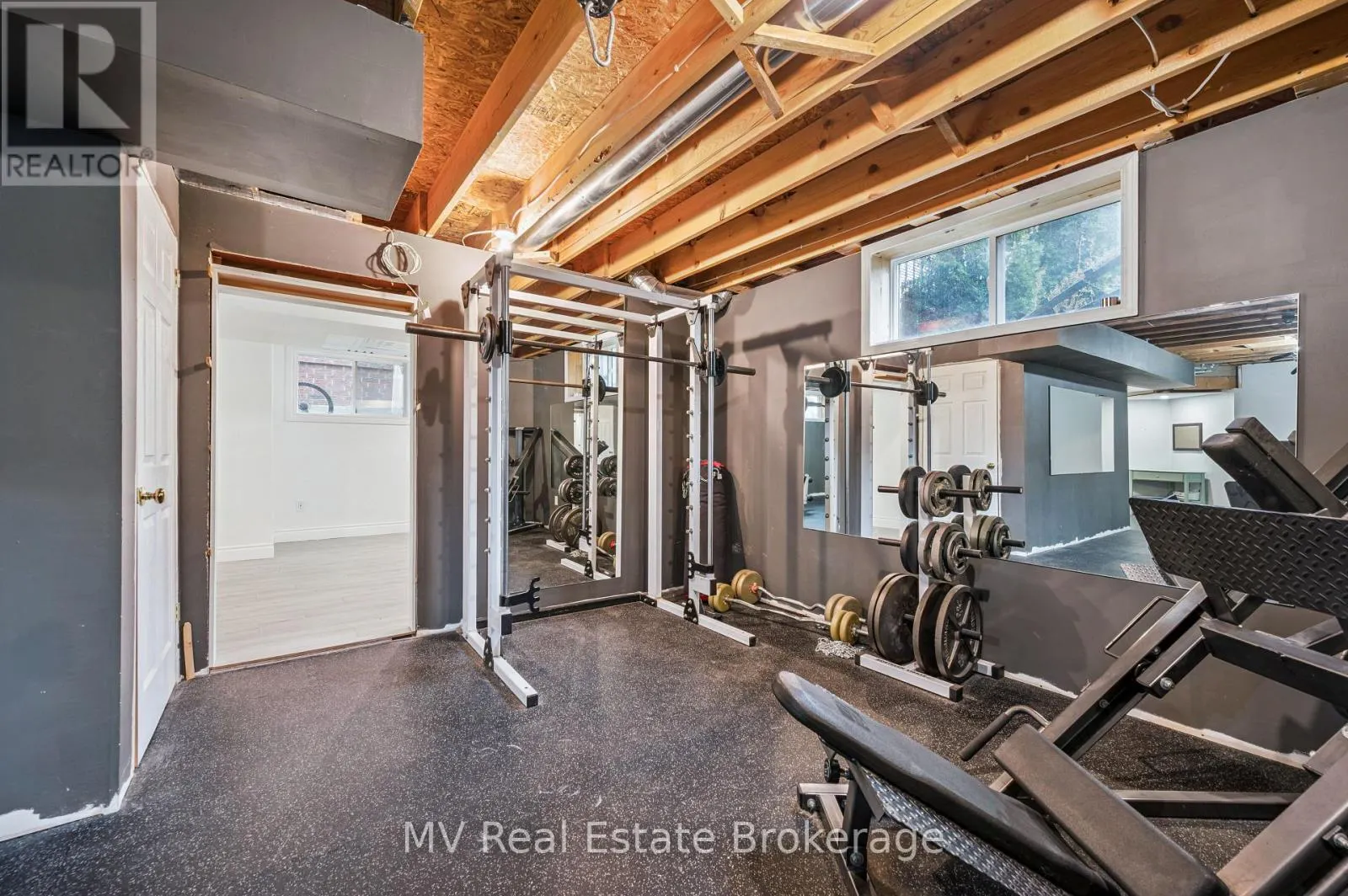 539 BLACK STREET