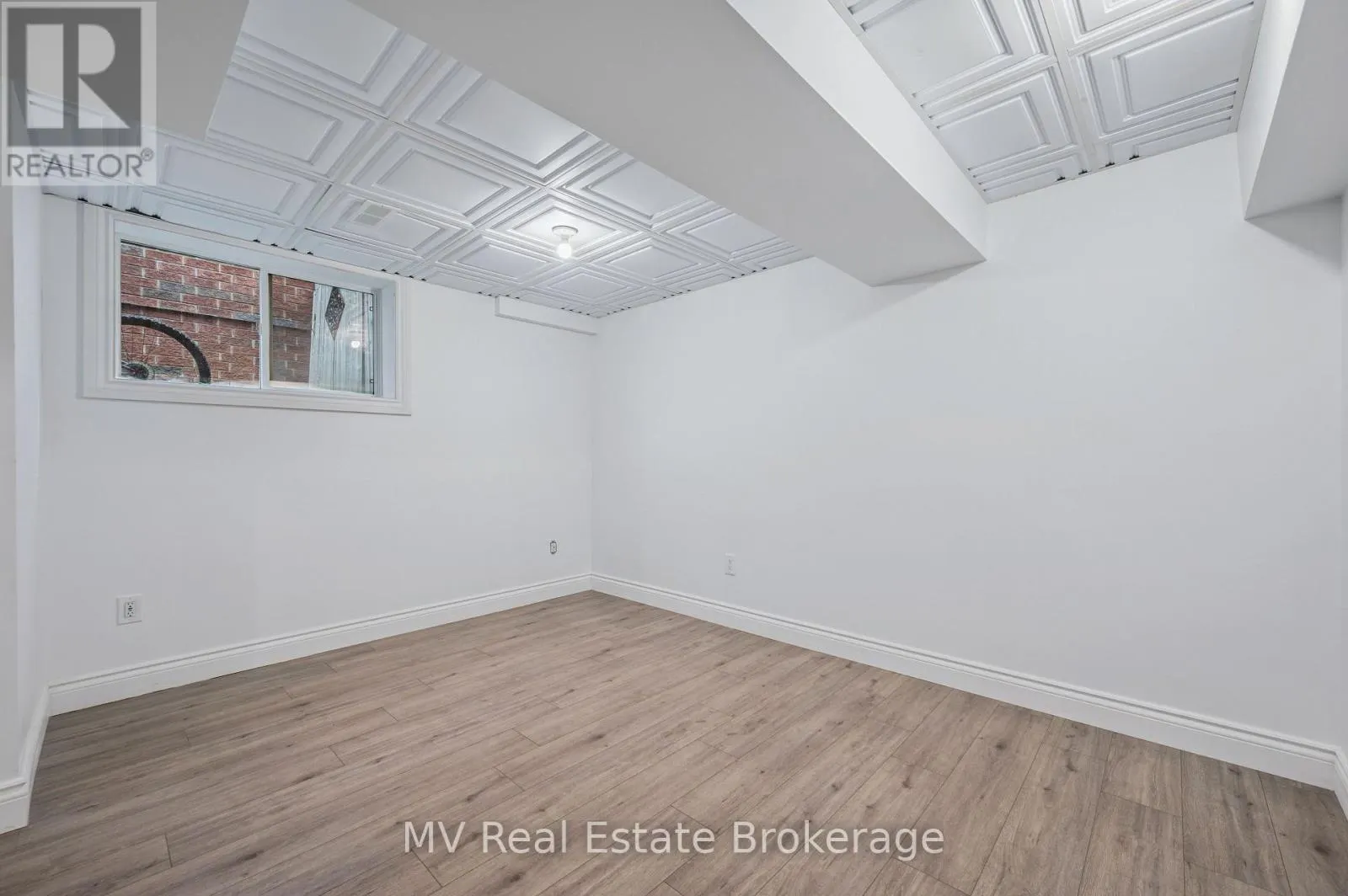 539 BLACK STREET