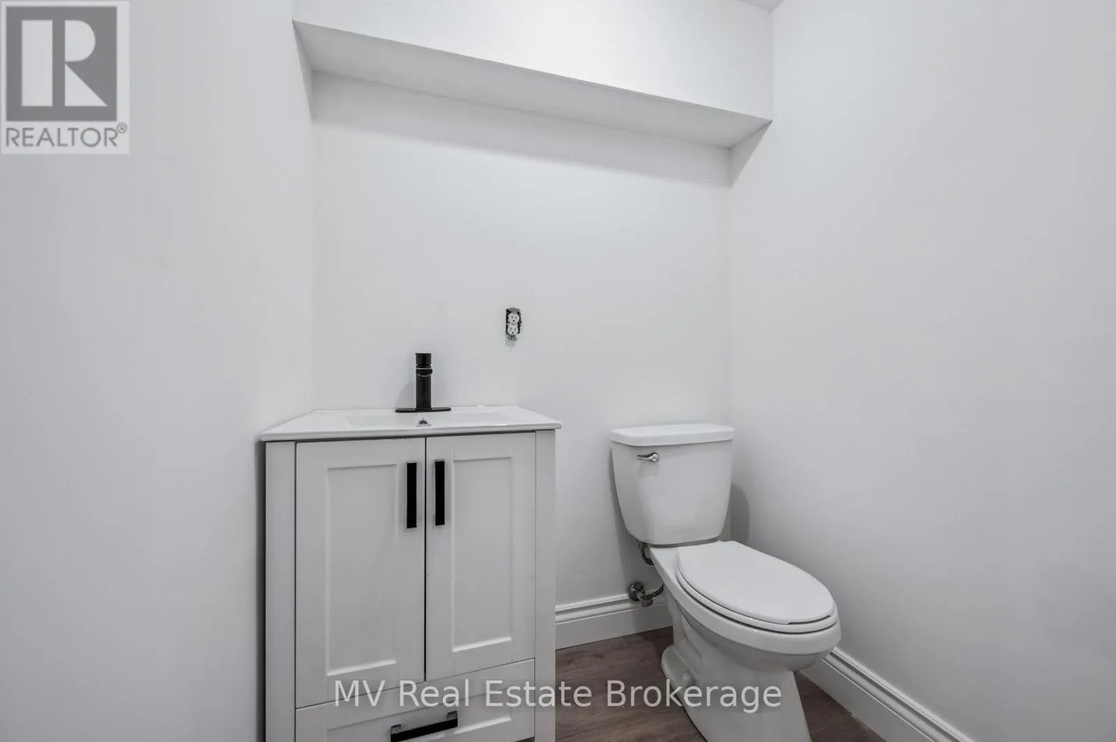 539 BLACK STREET