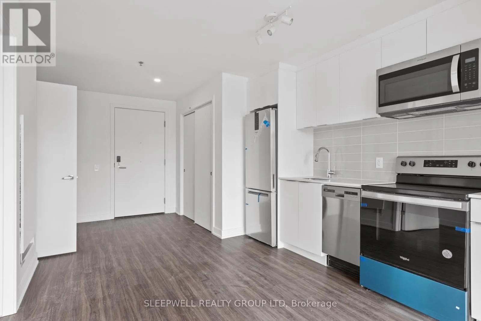 409 - 820 ARCHIBALD STREET