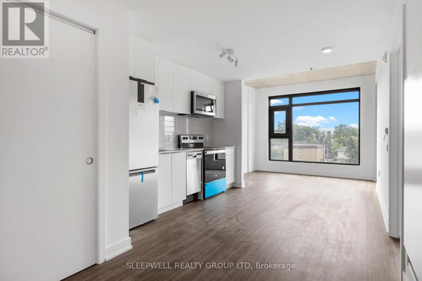 409 - 820 ARCHIBALD STREET