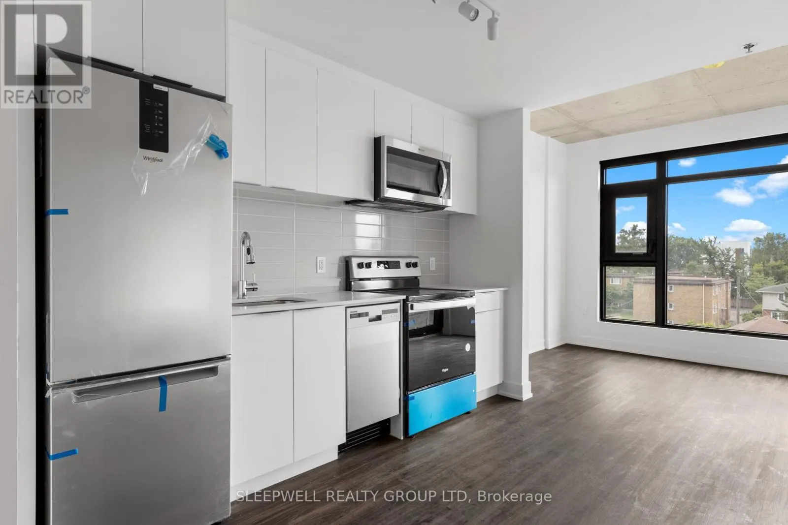 409 - 820 ARCHIBALD STREET