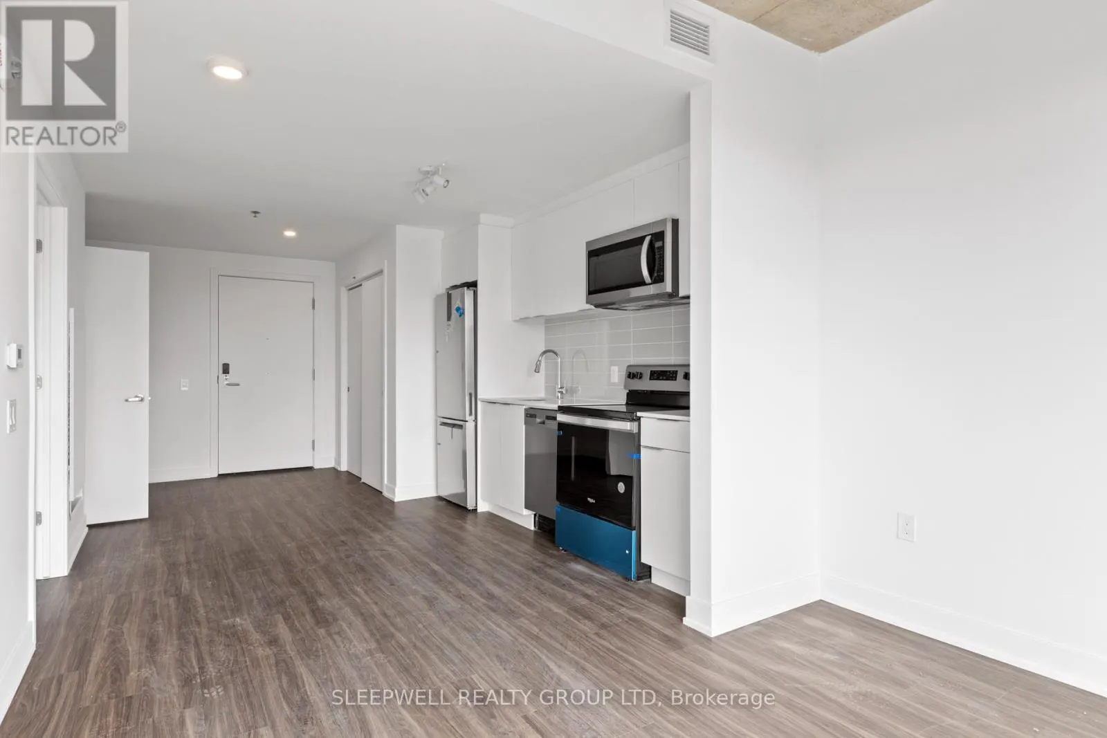 409 - 820 ARCHIBALD STREET