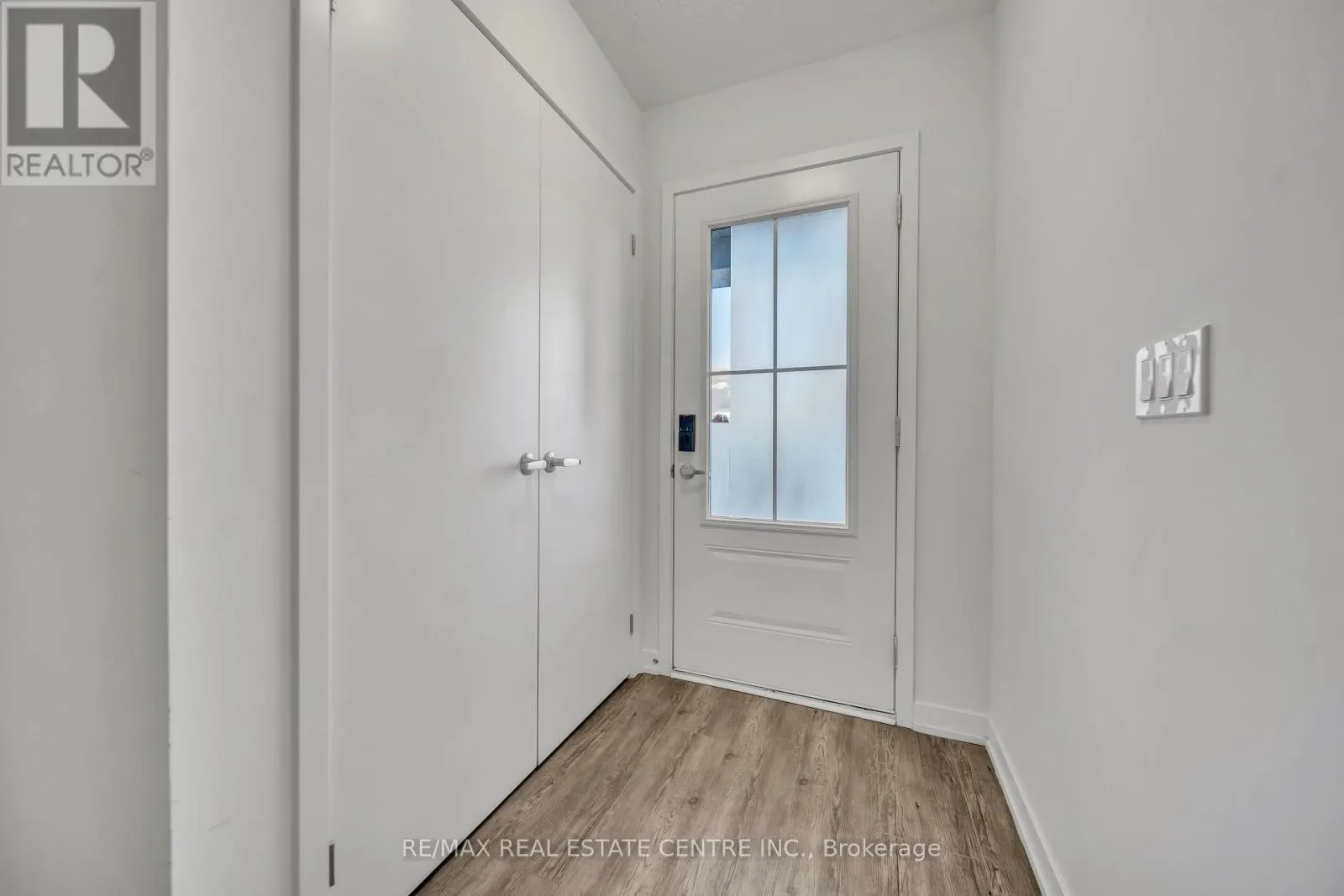 30 - 170 ATTWATER DRIVE