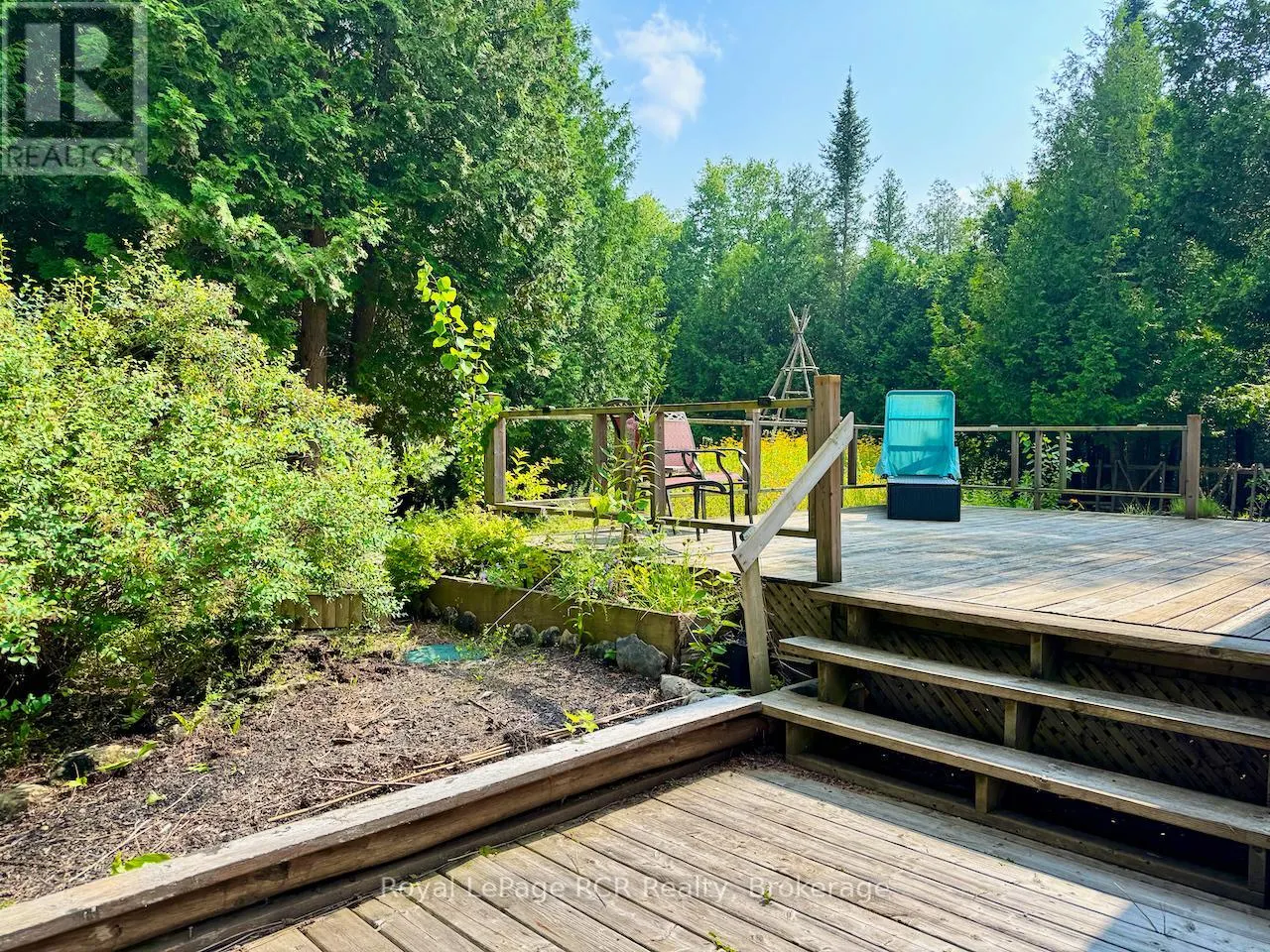 323 EAST ROAD