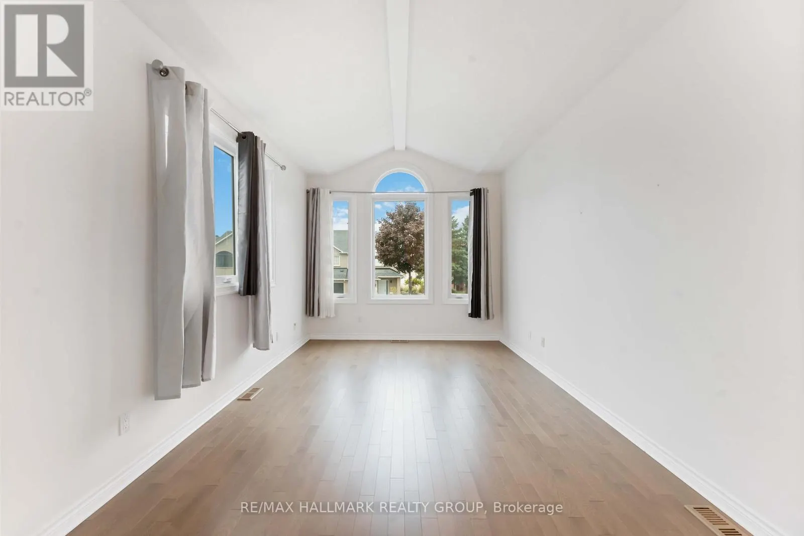 4656 OGILVIE WALK CRESCENT
