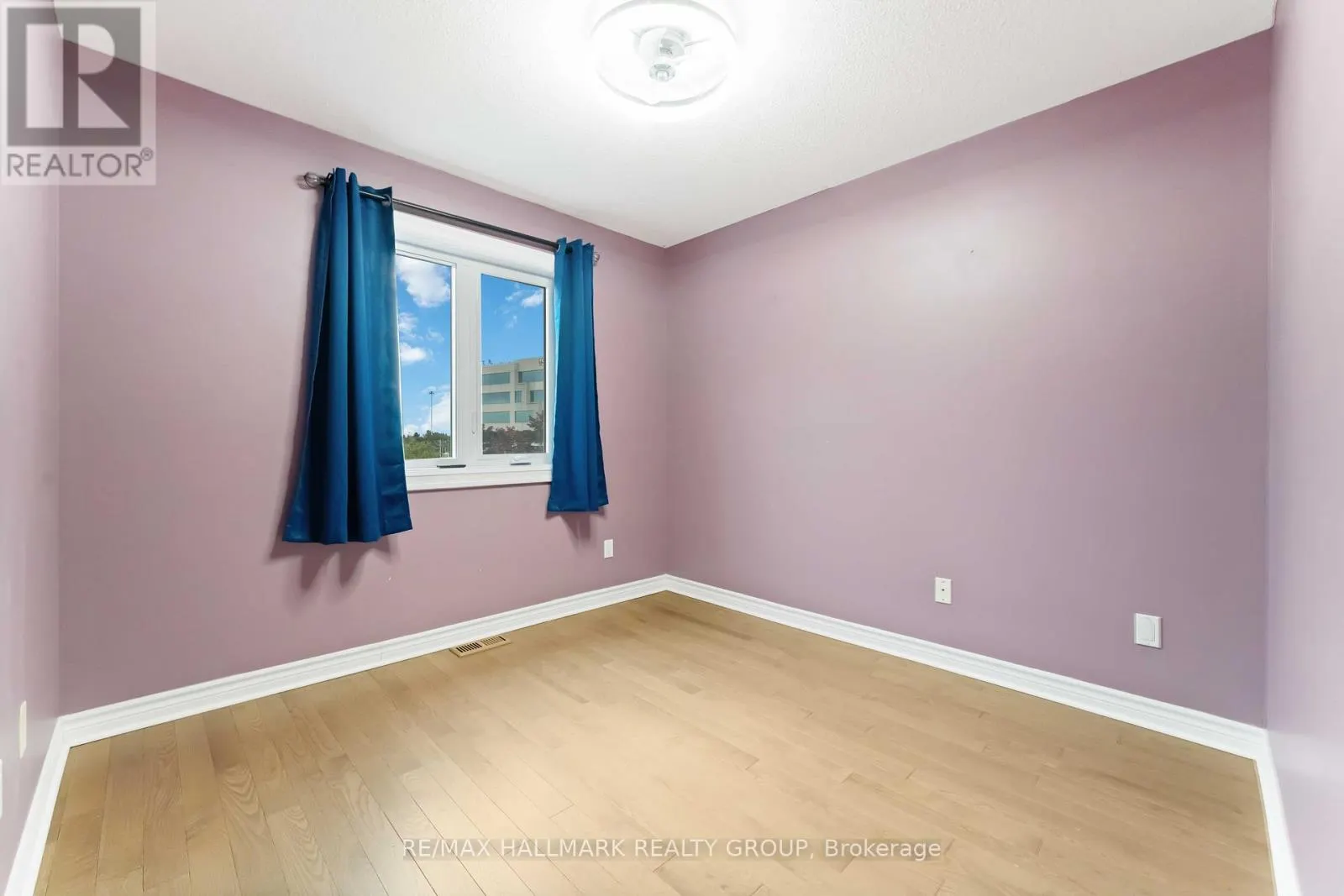 4656 OGILVIE WALK CRESCENT
