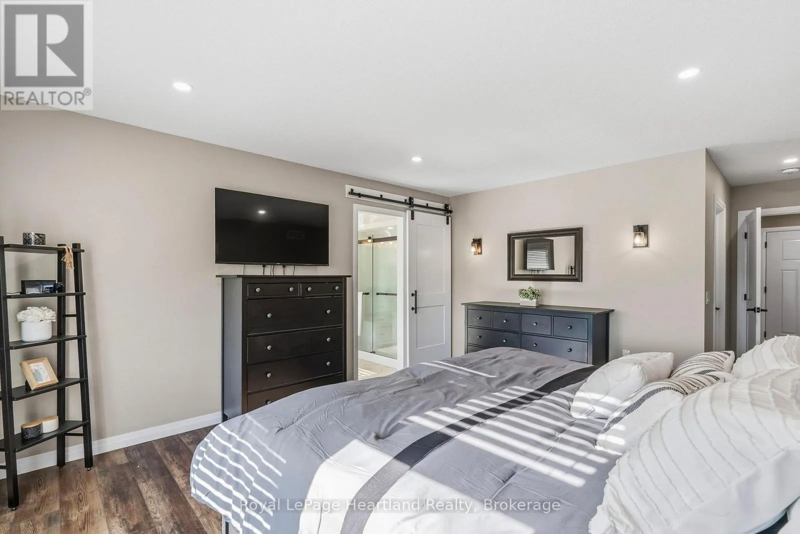 18 MINTO STREET S
