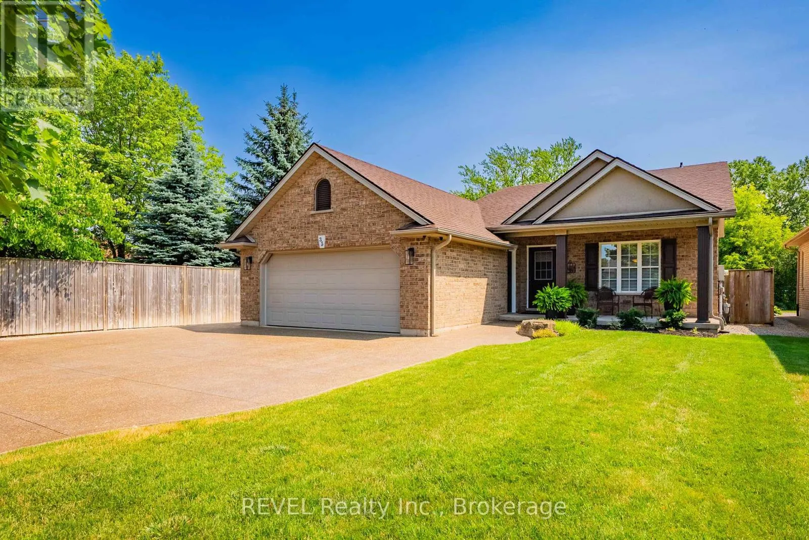 35 HUNTER DRIVE