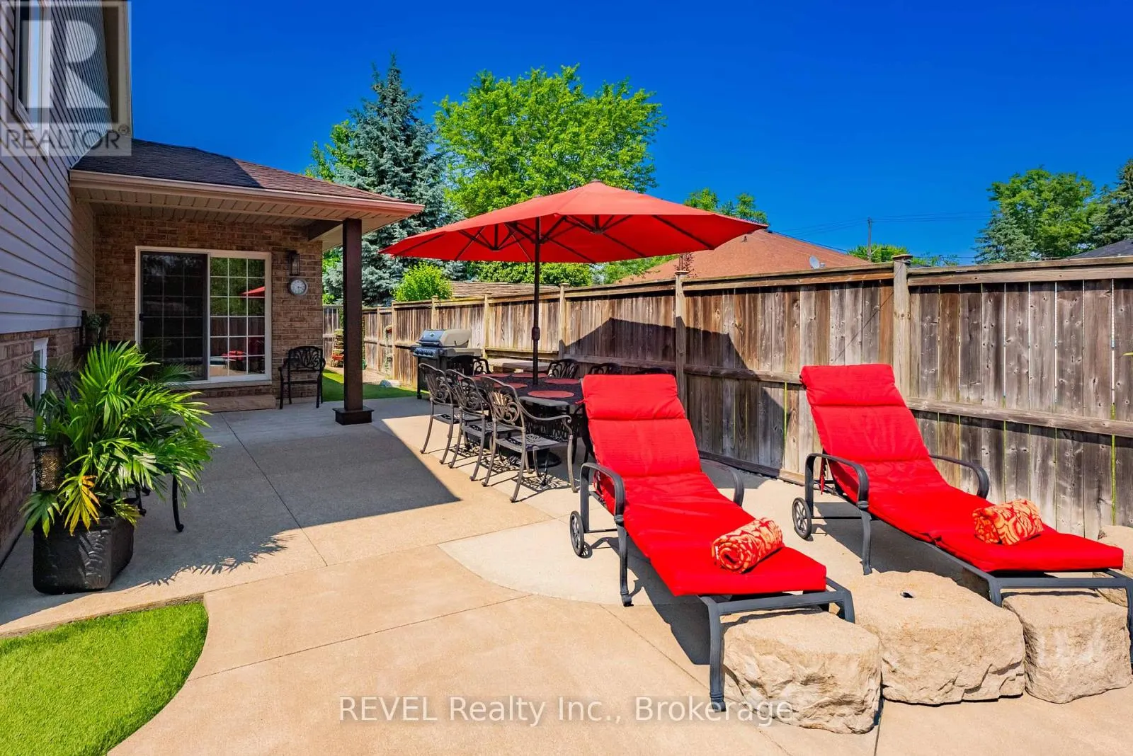 35 HUNTER DRIVE