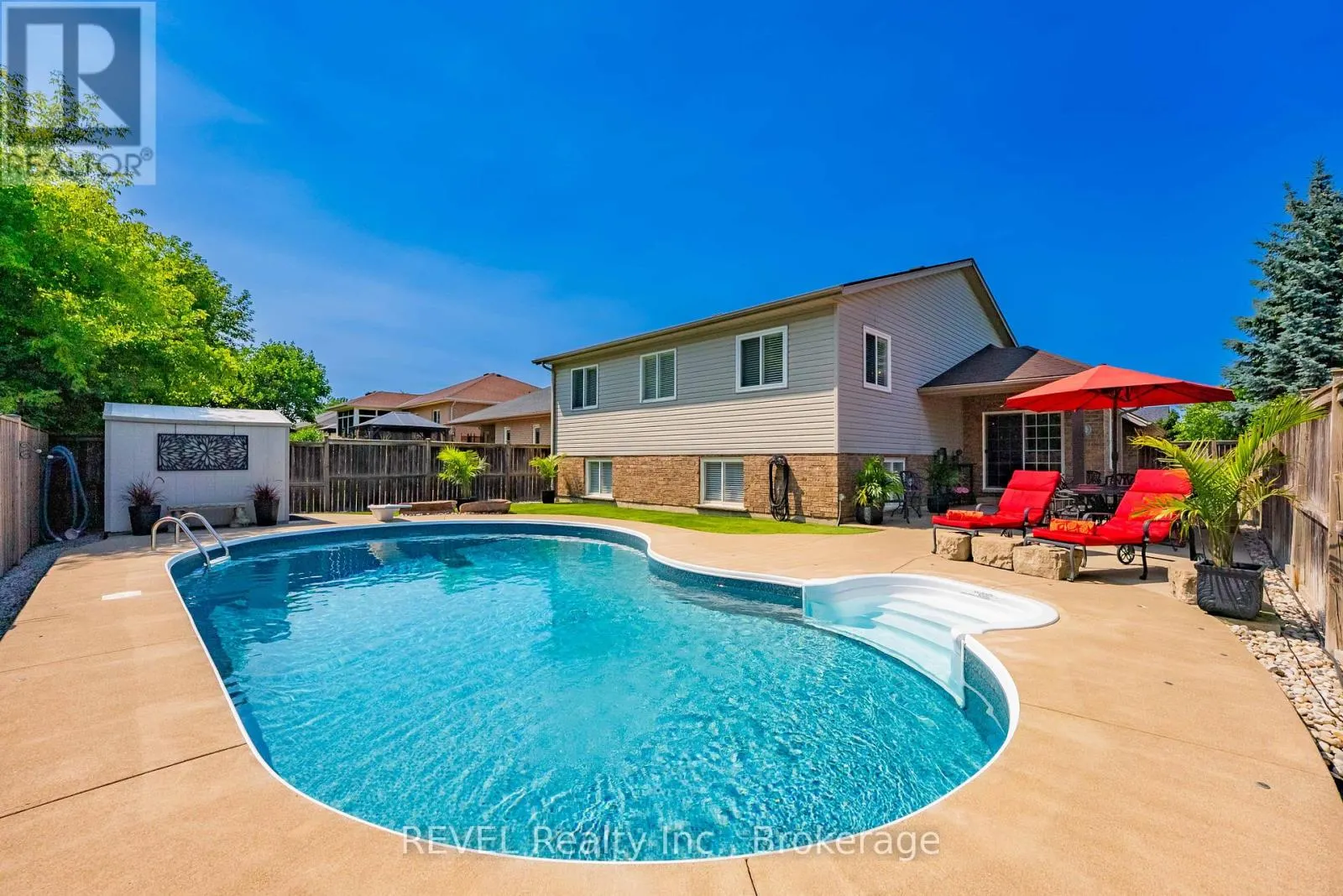 35 HUNTER DRIVE