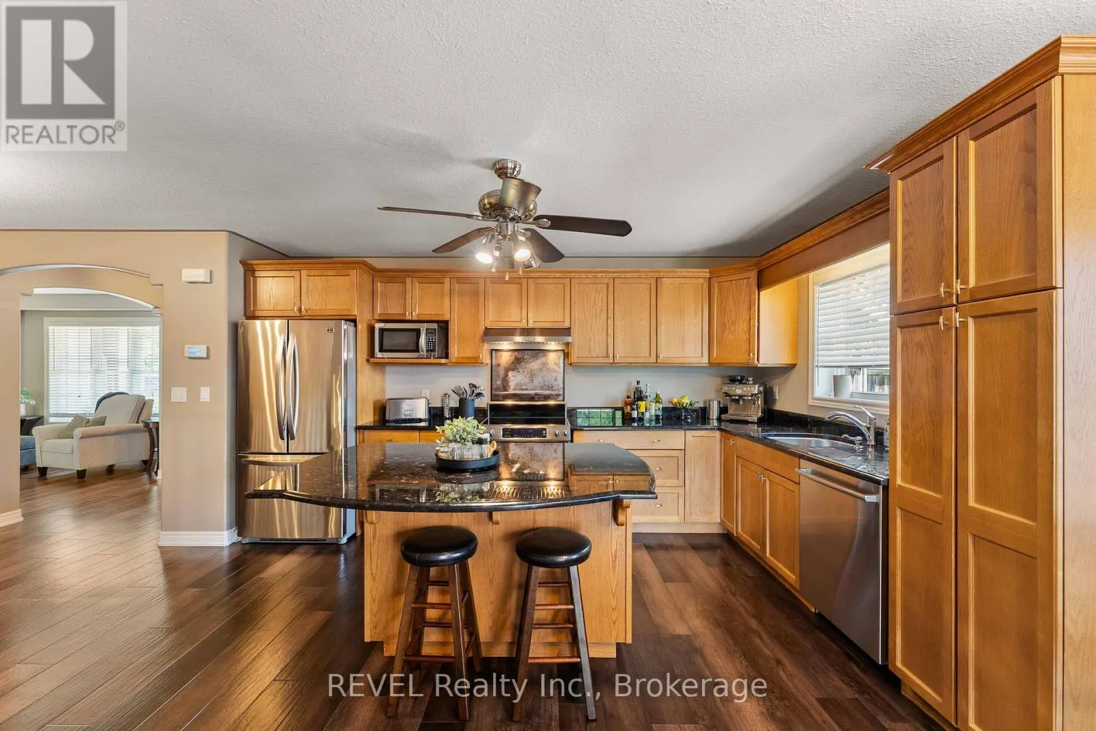 35 HUNTER DRIVE