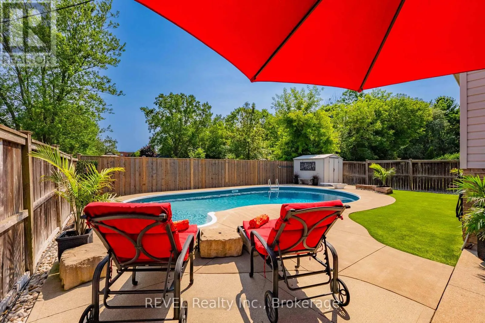 35 HUNTER DRIVE