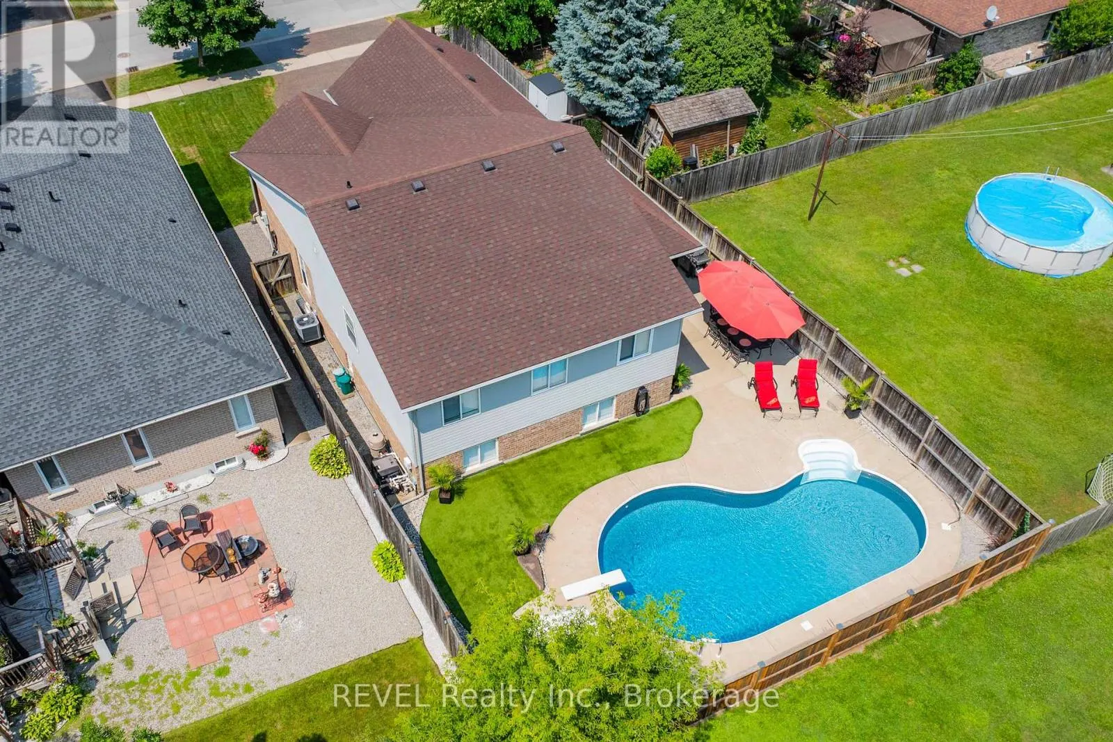 35 HUNTER DRIVE