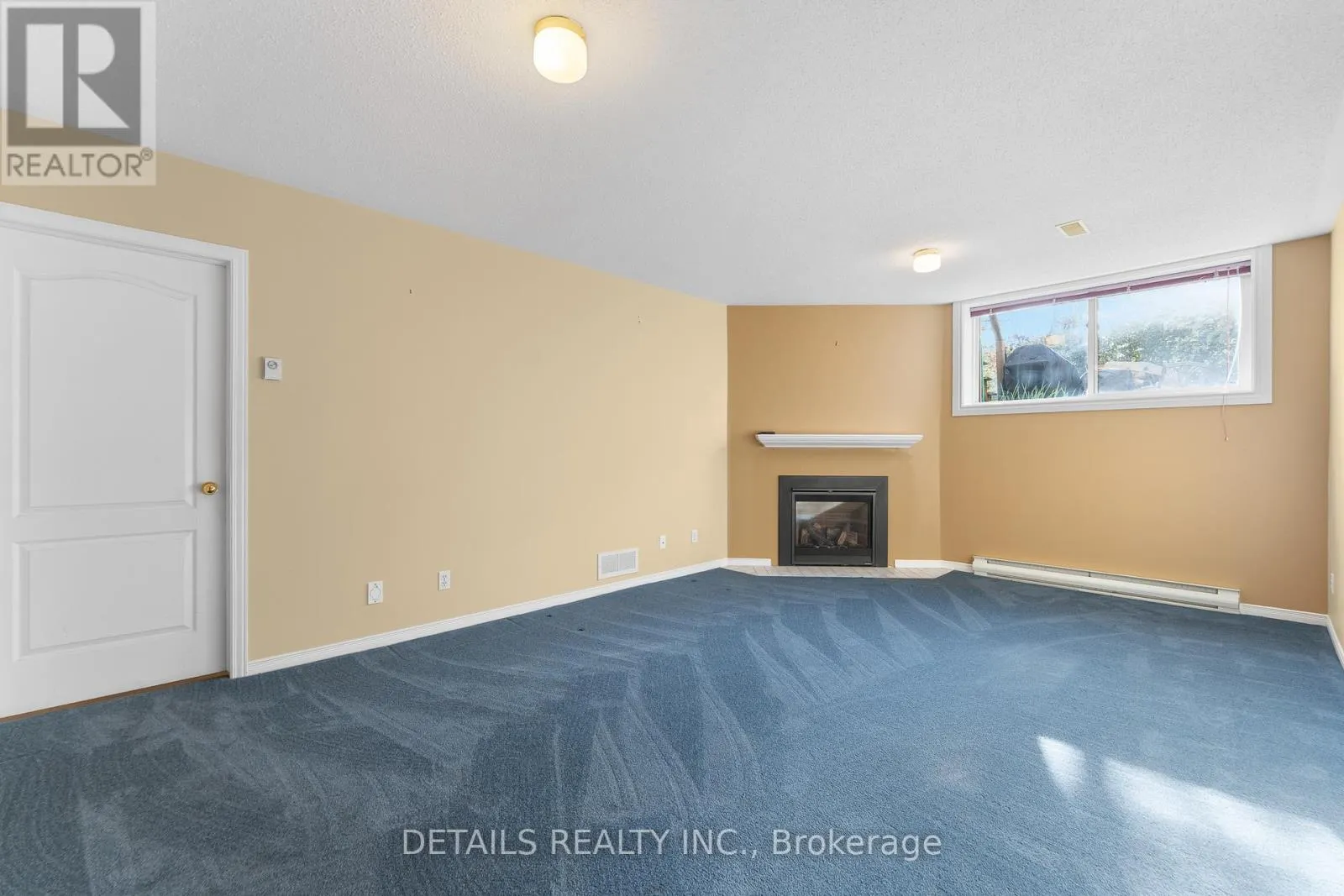 32 CROWNRIDGE DRIVE