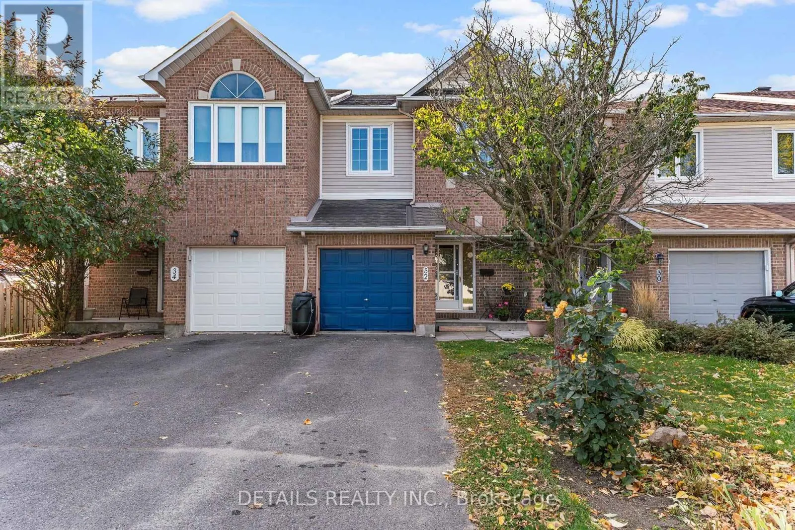 32 CROWNRIDGE DRIVE