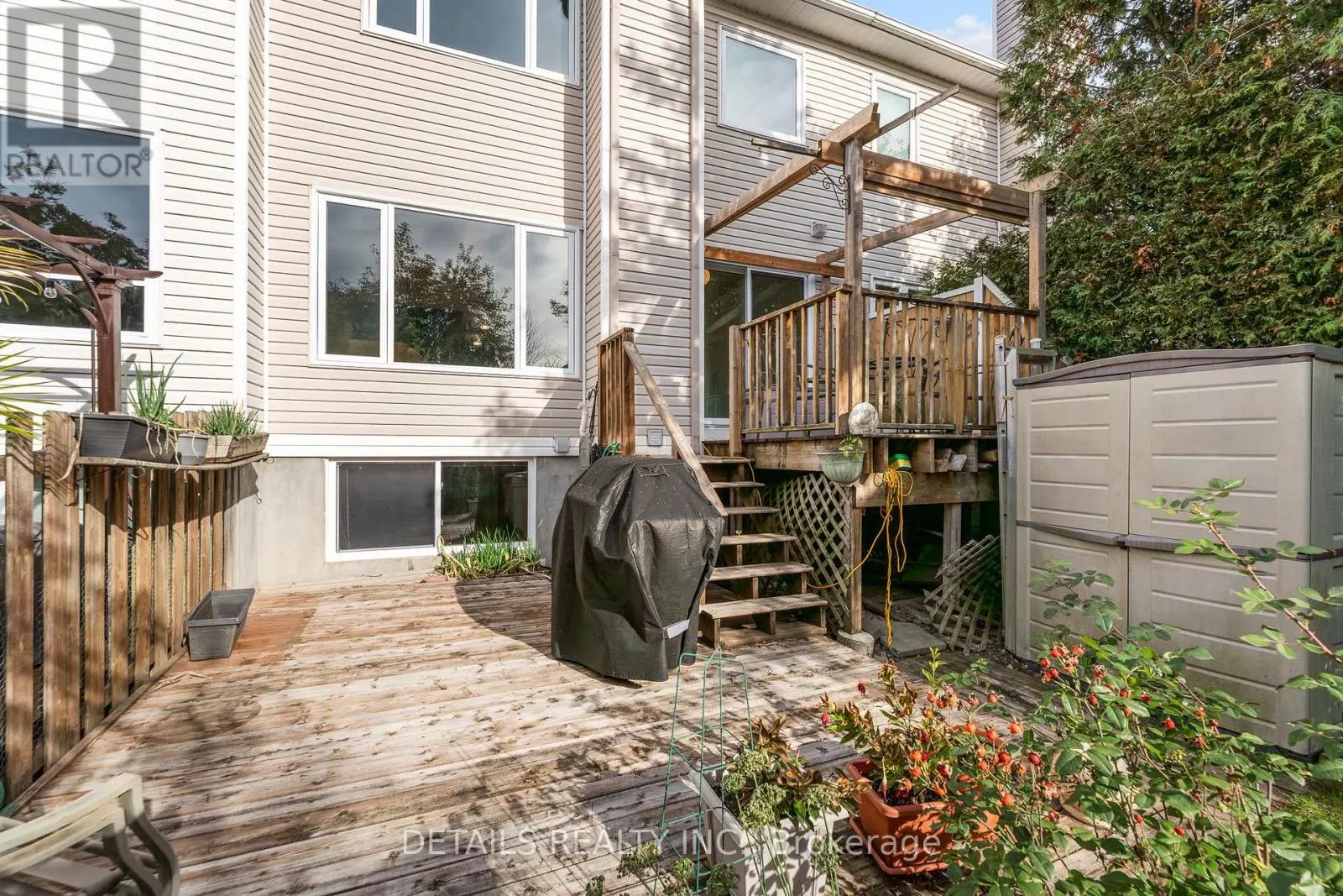 32 CROWNRIDGE DRIVE