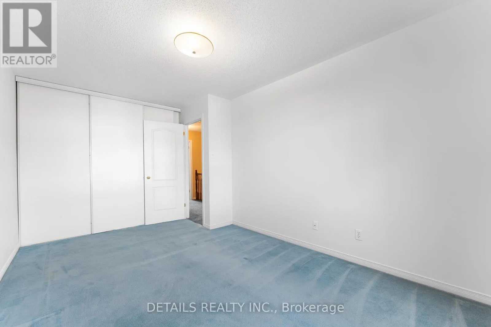 32 CROWNRIDGE DRIVE
