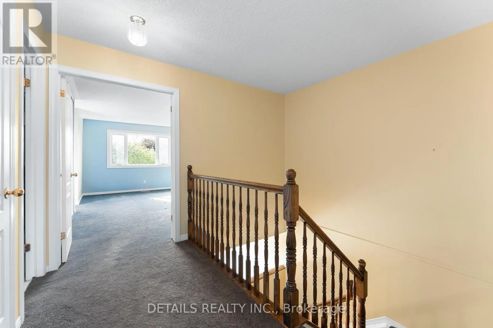 32 CROWNRIDGE DRIVE