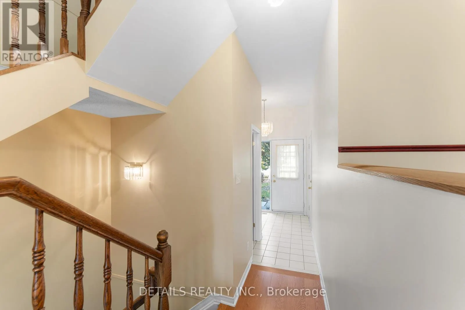 32 CROWNRIDGE DRIVE