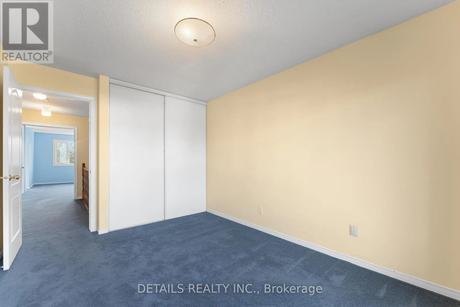 32 CROWNRIDGE DRIVE