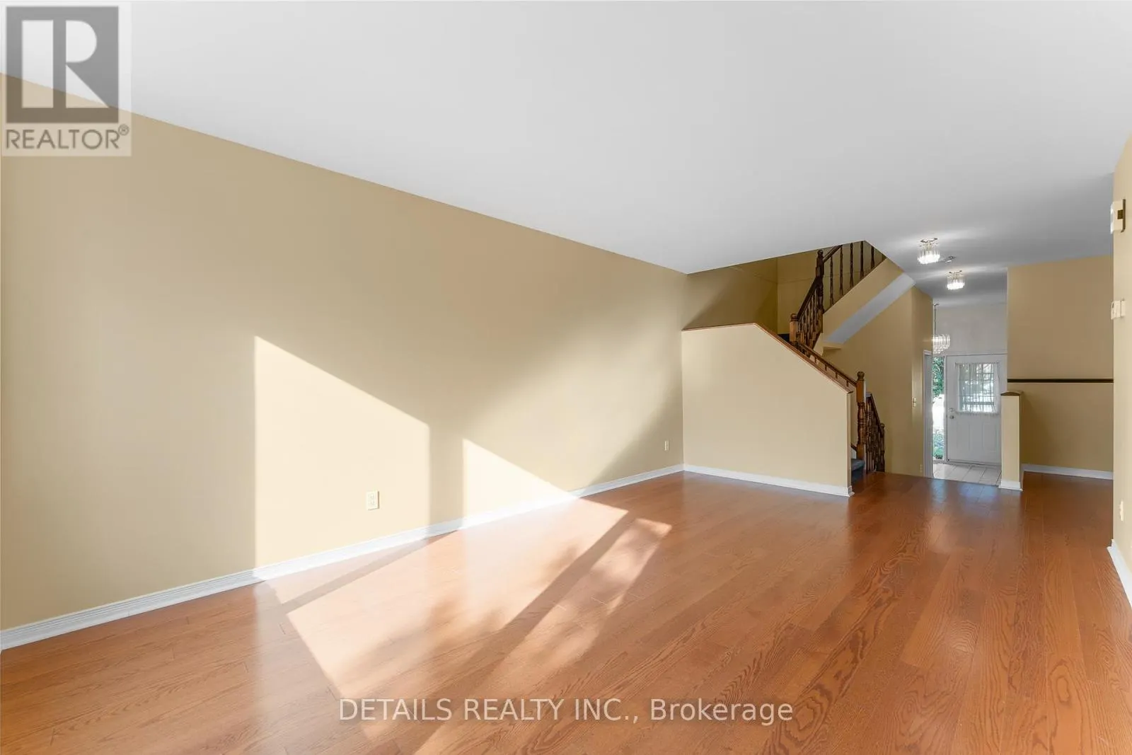 32 CROWNRIDGE DRIVE