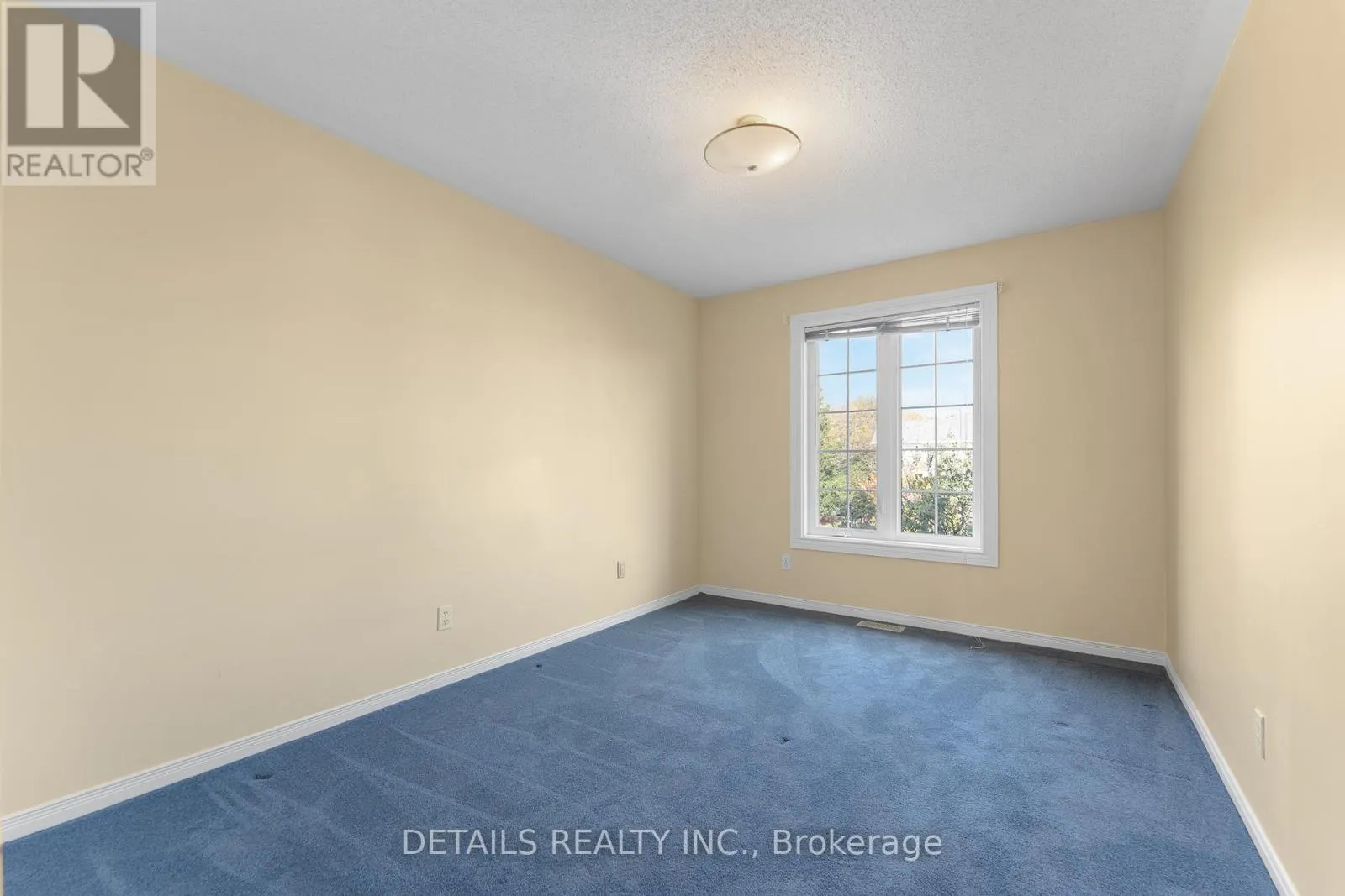 32 CROWNRIDGE DRIVE
