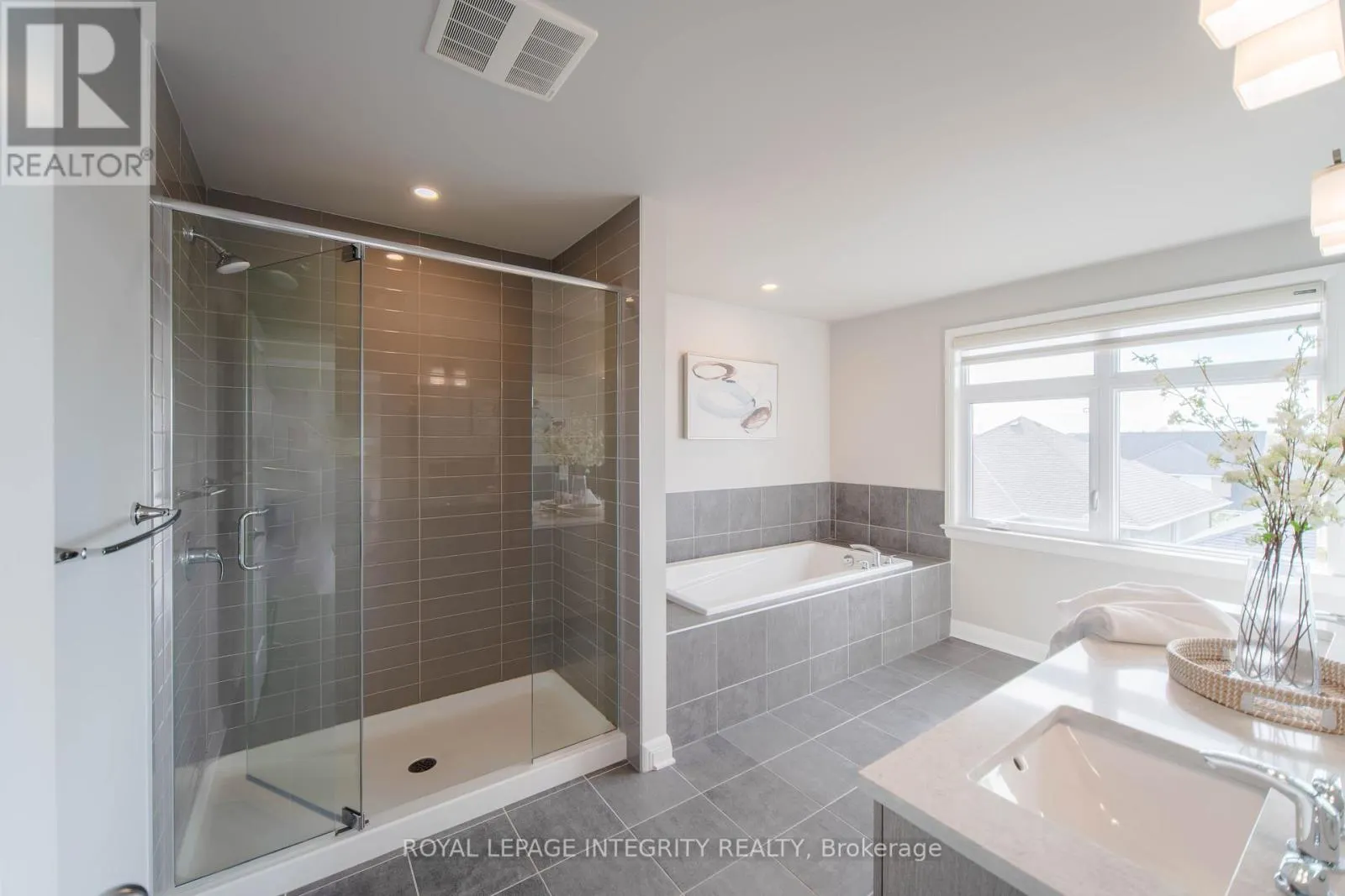 28 GREENSAND PLACE
