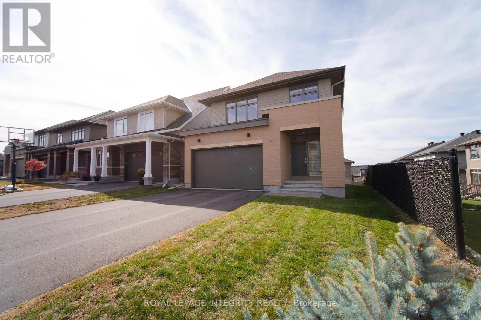 28 GREENSAND PLACE
