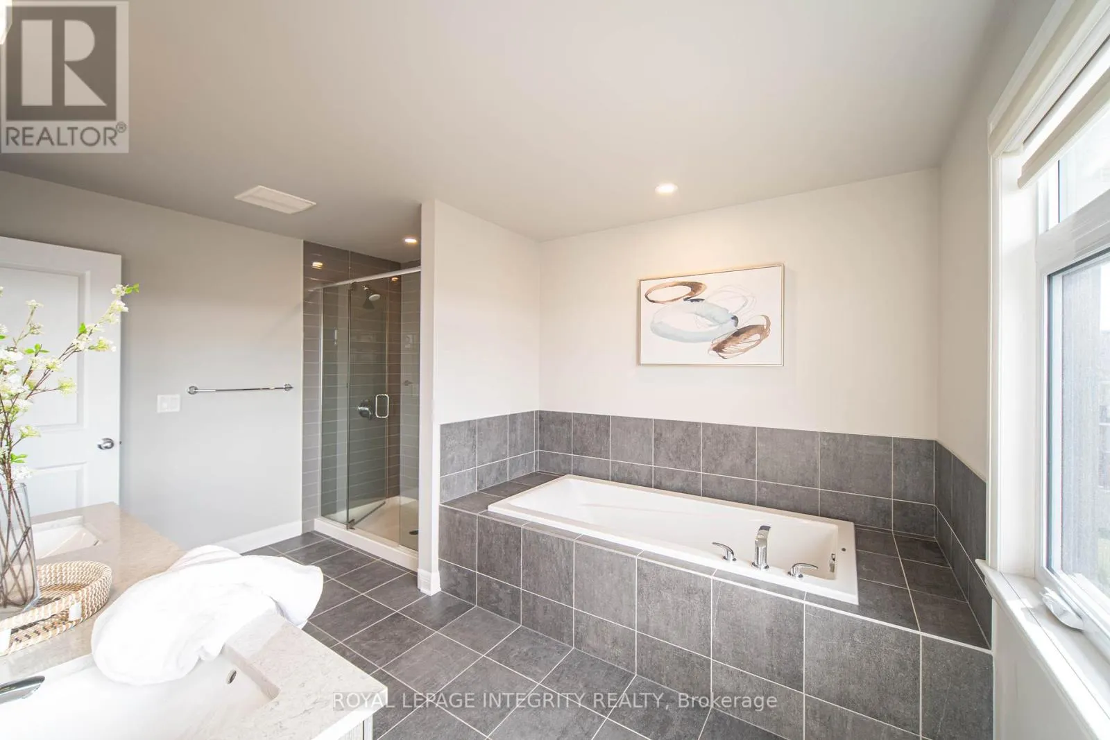 28 GREENSAND PLACE