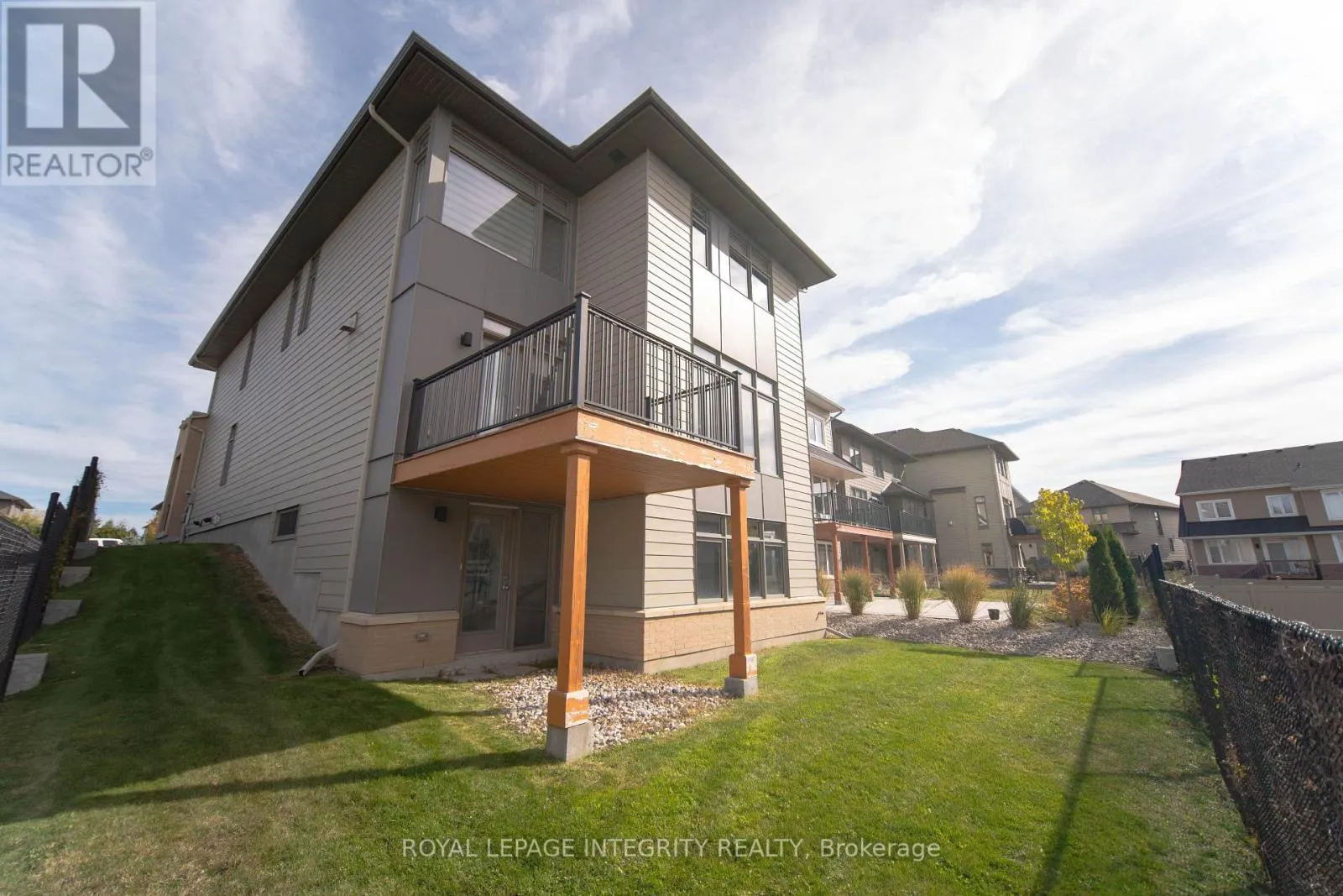 28 GREENSAND PLACE